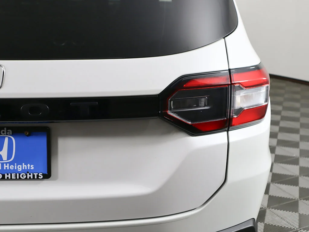 2025 Honda Pilot EX-L - Photo 16