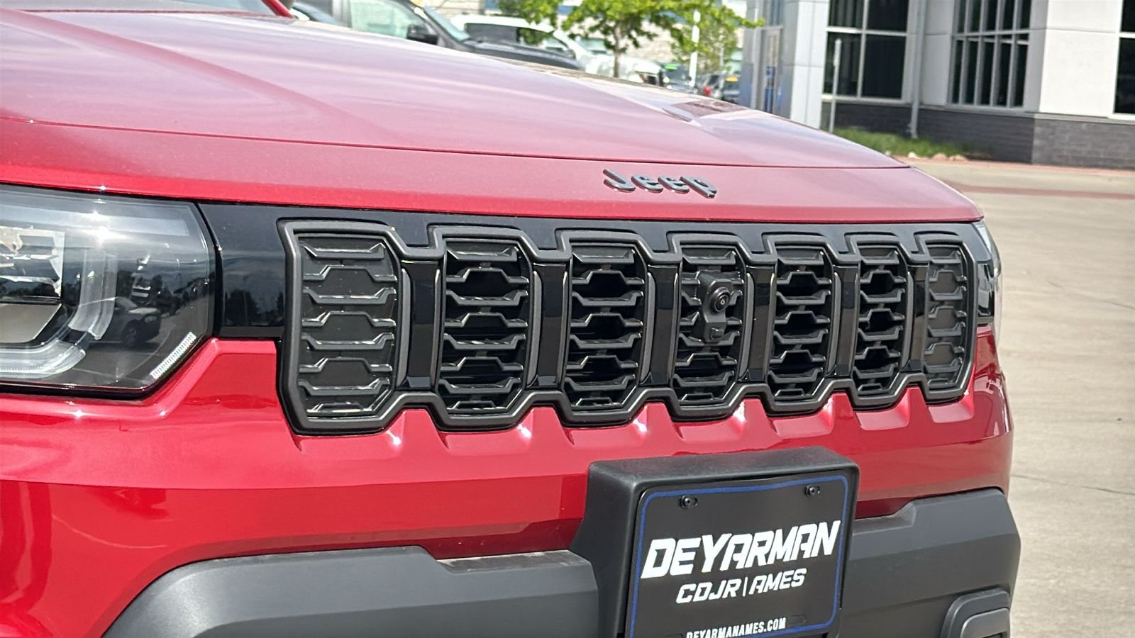 New 2026 Red Hot Pearl-Coat Exterior Paint Jeep Overland image 3