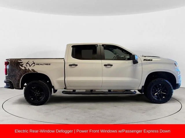 Used 2025 White Chevrolet Custom Trail Boss image 7