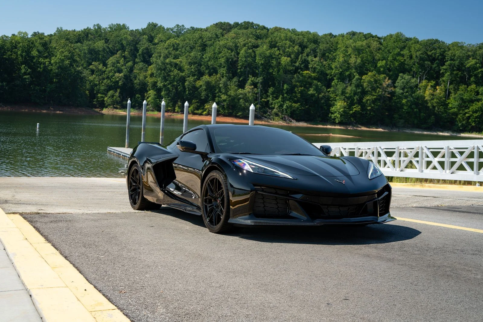 Used 2023 Black Chevrolet Z06 image 3