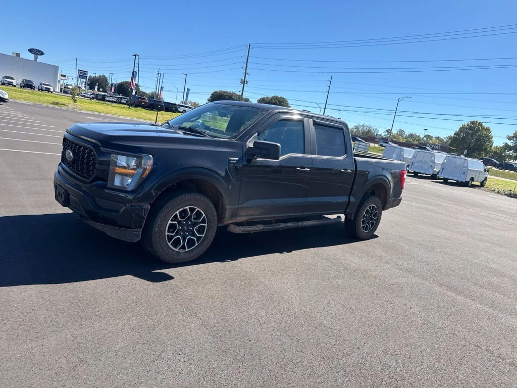 Used 2023 Black Ford XL image 6
