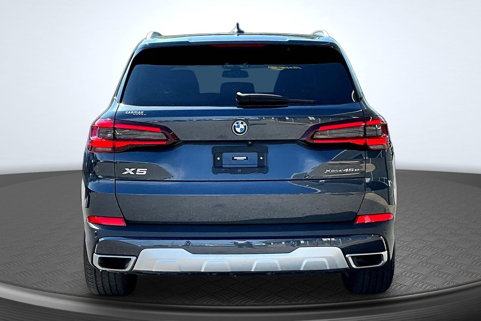 Used 2022 Gray BMW xDrive45e image 4