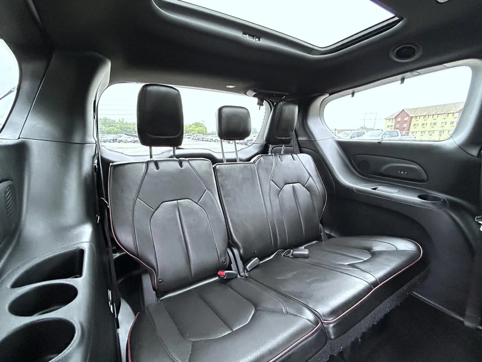 Used 2020 Black Chrysler Limited image 19