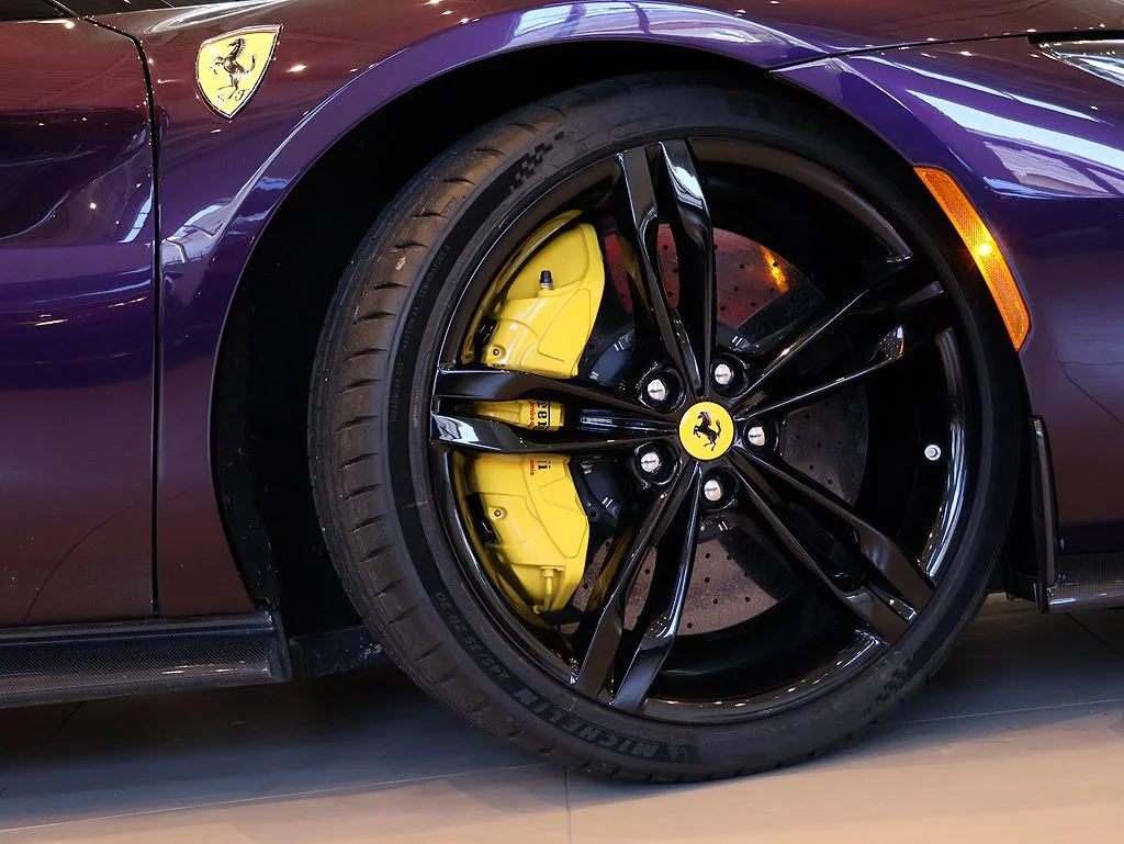 Certified Used 2025 Viola Hong Kong Ferrari  image 10