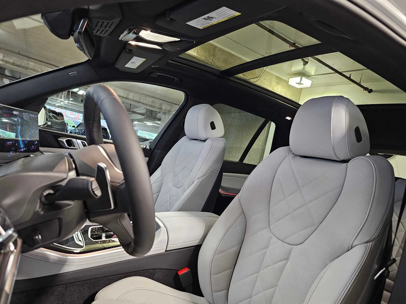 New 2026 Alpine White BMW xDrive50e image 25