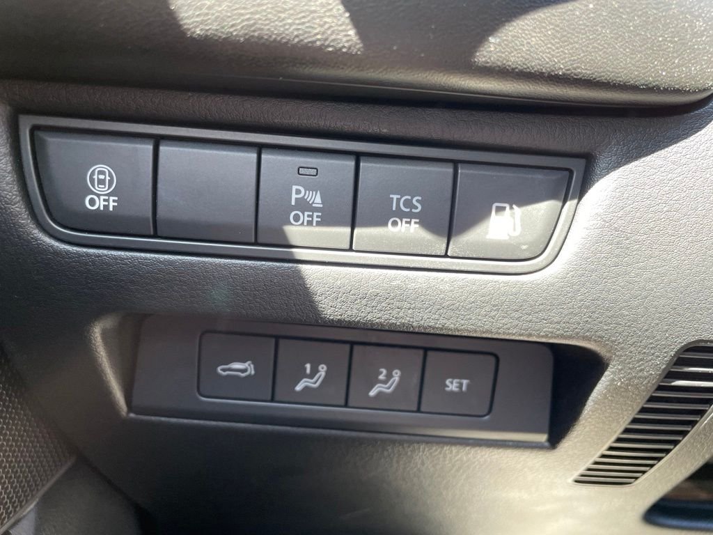 Used 2026 Wind Chill Pearl Mazda Premium image 21