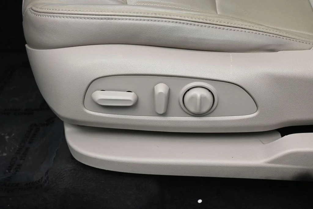 Used 2020 Red Quartz Tintcoat Buick Essence image 12