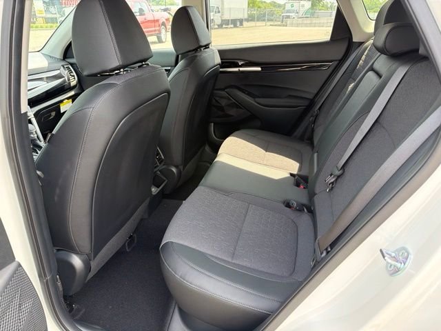 New 2026 Clear White / Black Roof Kia S image 7