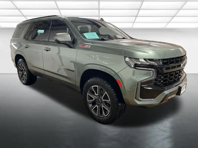 Used 2024 Green Chevrolet Z71 image 7