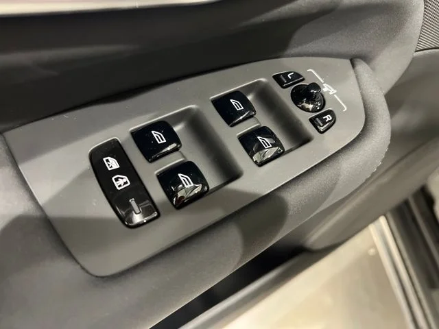 New 2026 Onyx Black Volvo Ultra image 11