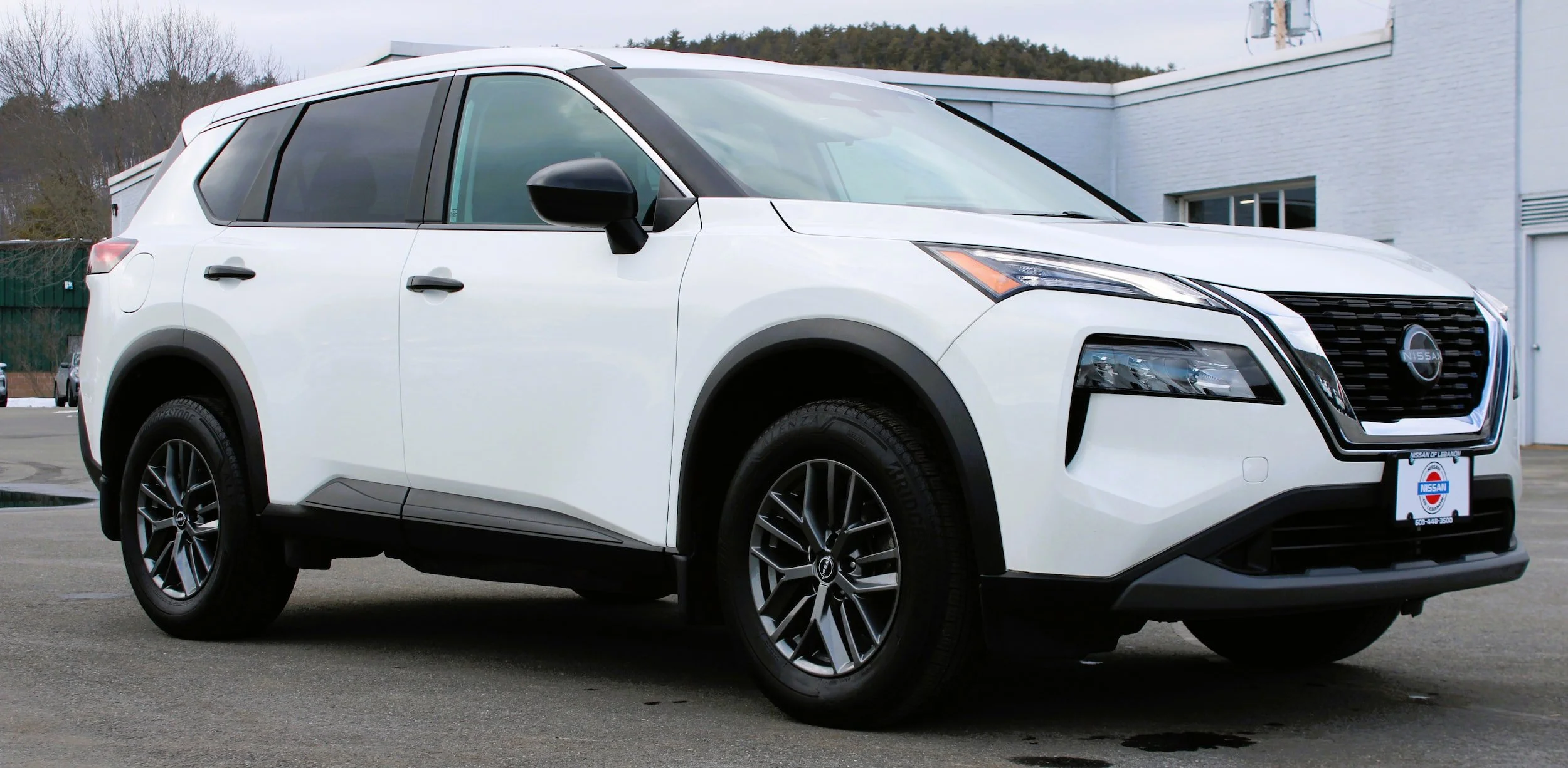 Used 2023 Glacier White Nissan S image 2