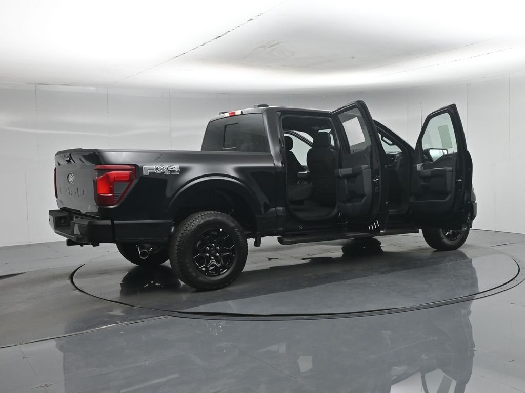 New 2026 Agate Black Metallic Ford XLT image 5