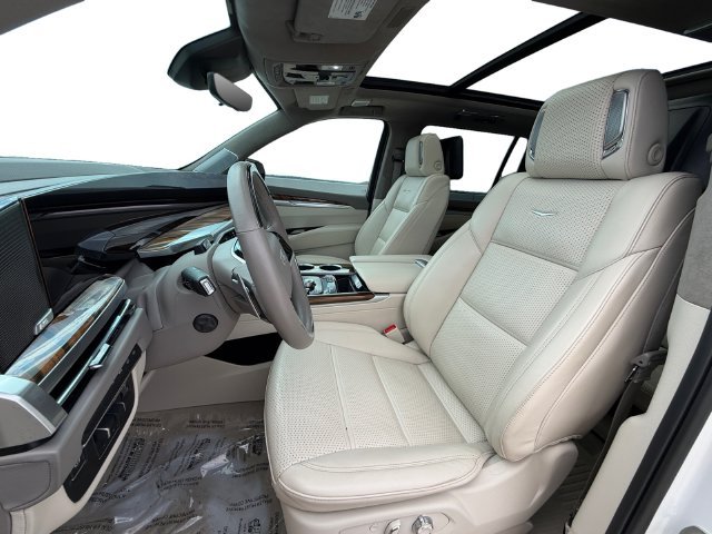 Used 2025 White Cadillac Sport Platinum image 10