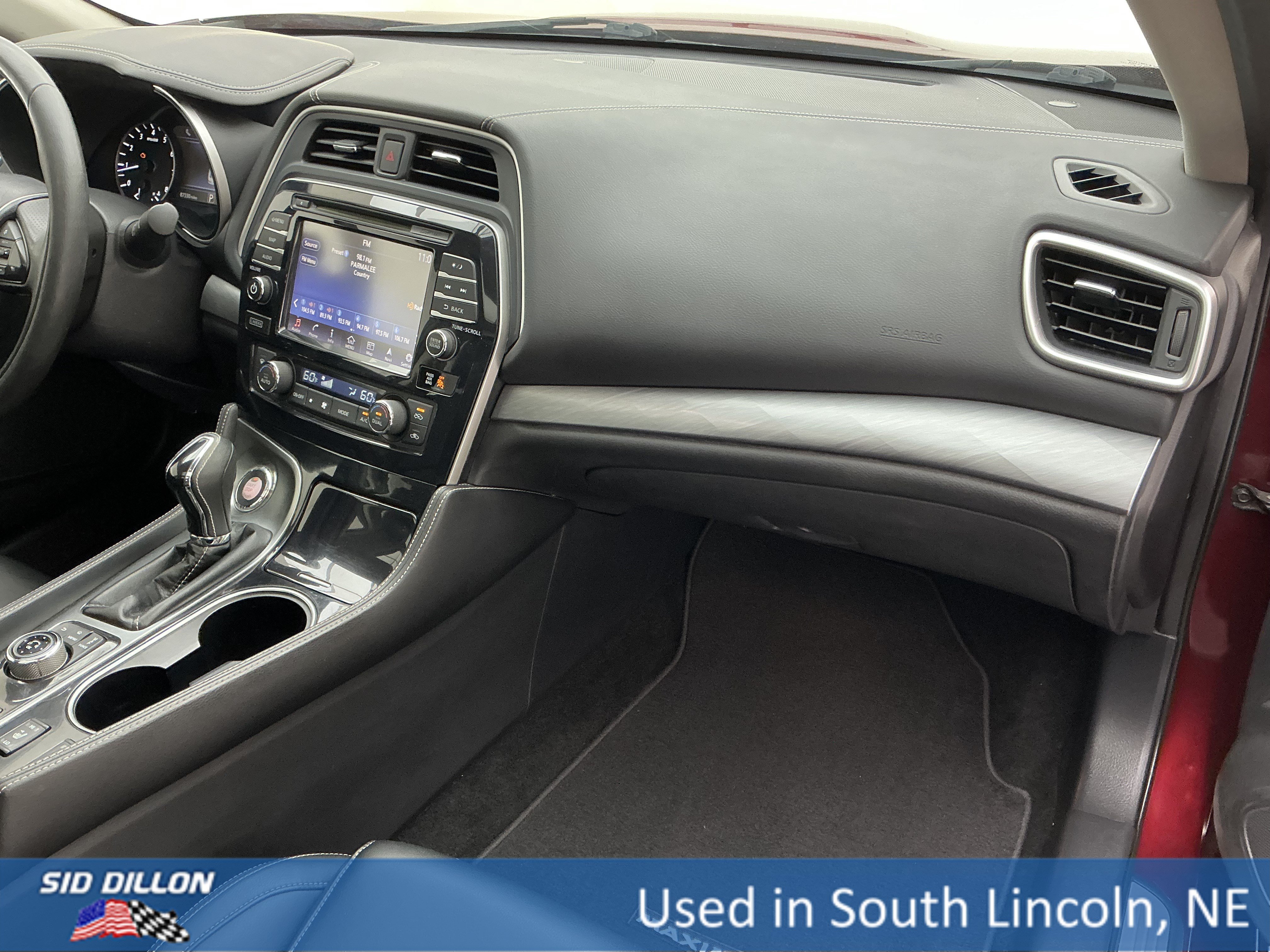 Used 2017 Coulis Red Nissan SL image 24
