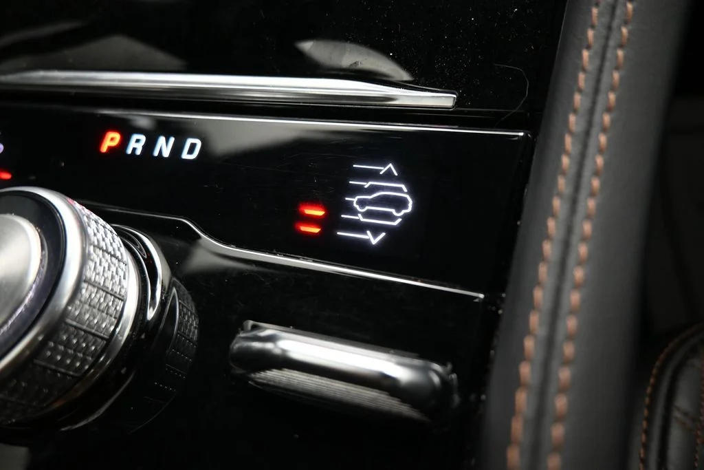 Used 2023 White Jeep Summit image 25