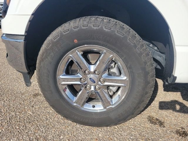 Used 2025 White Ford XLT image 29