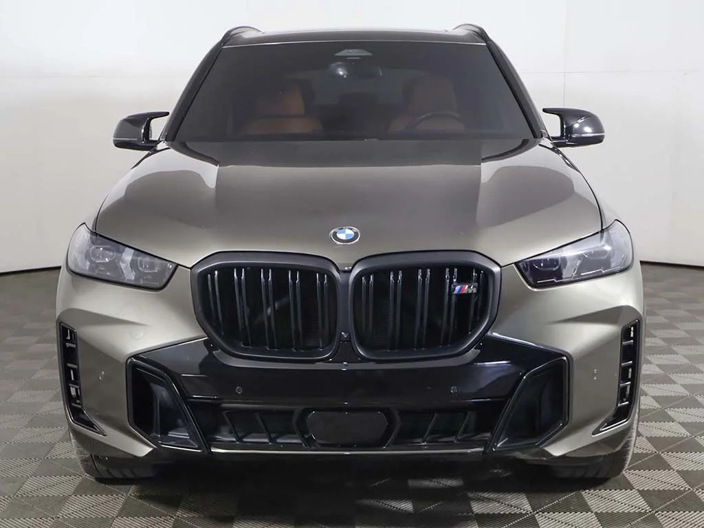 Used 2025 Green BMW M60i image 14