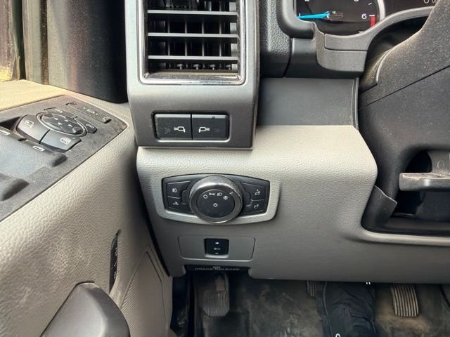 Used 2019 Red Ford XLT image 15