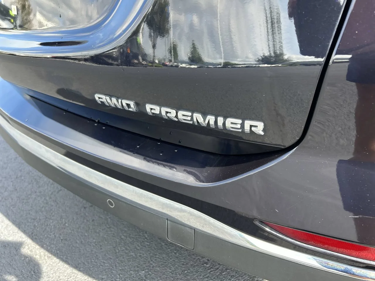 Used 2020 Midnight Blue Metallic Chevrolet Premier image 10