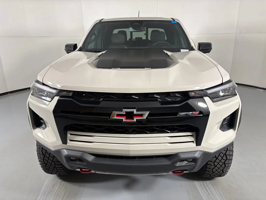 New 2026 White Sands Chevrolet ZR2 image 4