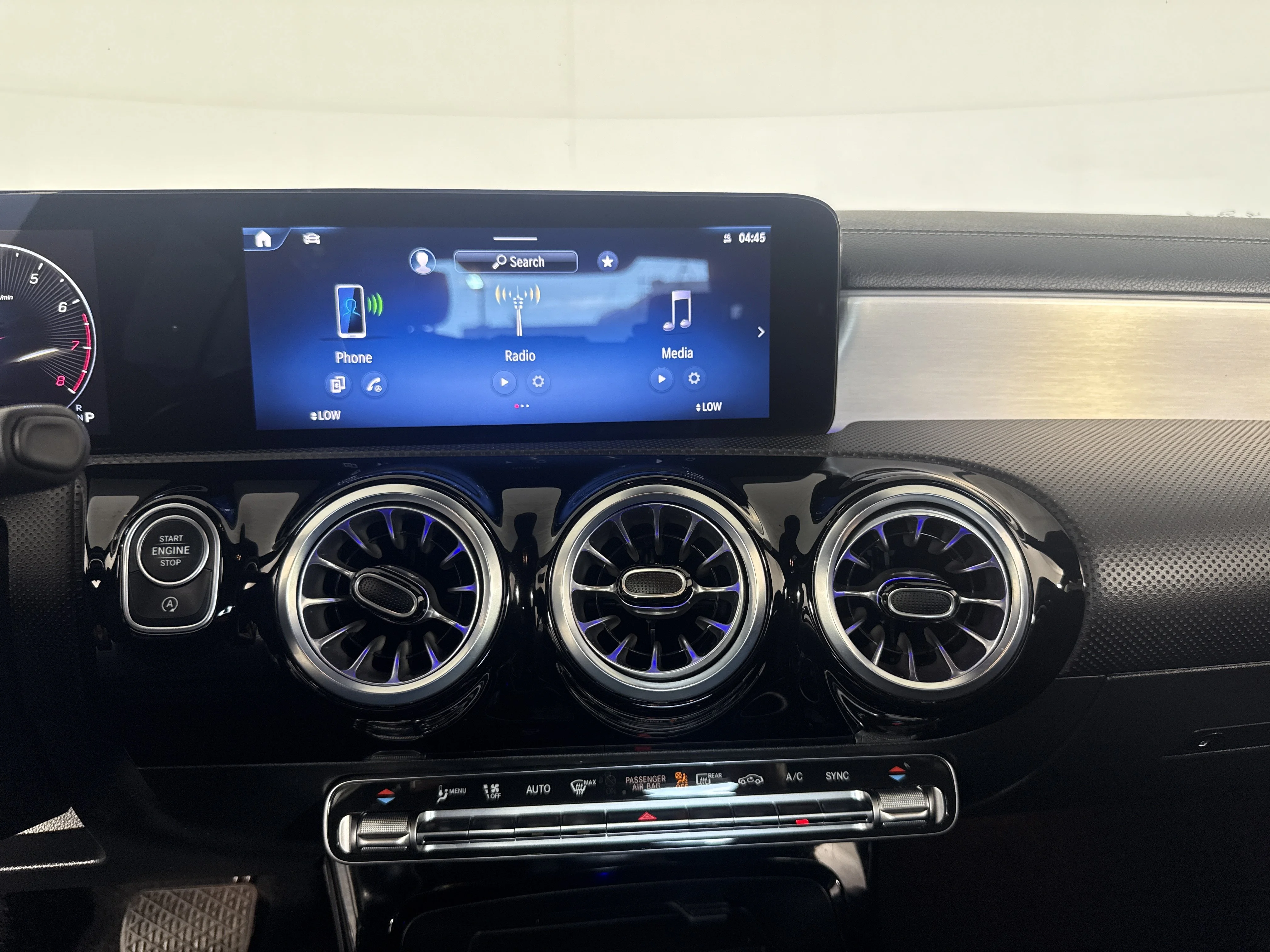 Used 2025 White Mercedes-Benz  image 29