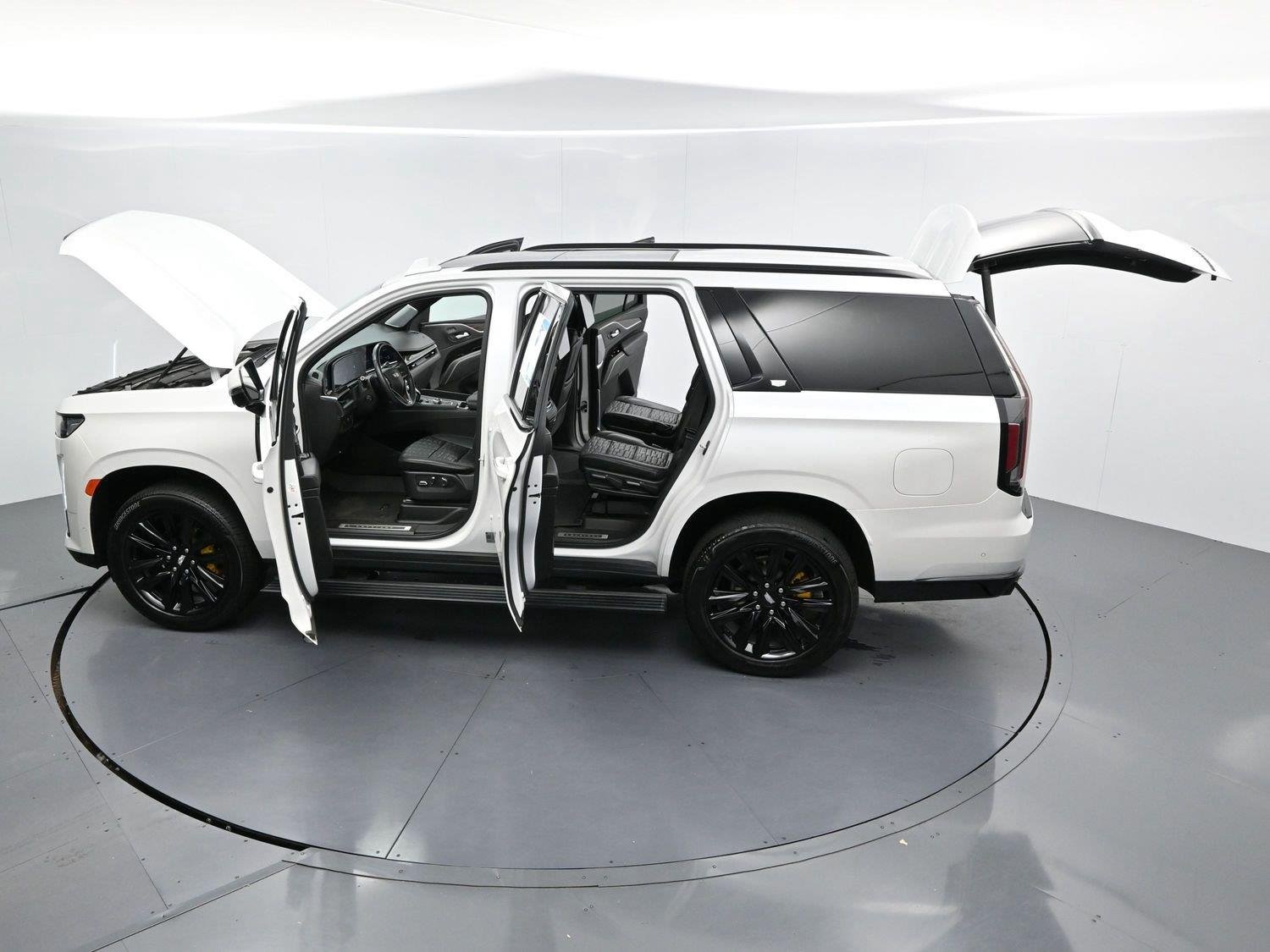Used 2021 CRYSTAL WHITE TRICOAT Cadillac Sport Platinum image 51