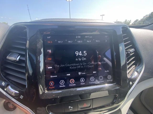 Used 2020 White Jeep Limited image 16