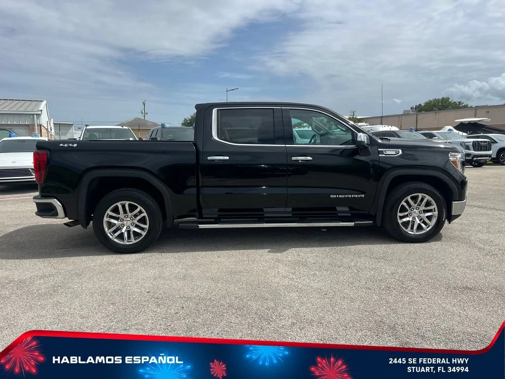 Used 2020 ONYX BLACK GMC SLT image 4