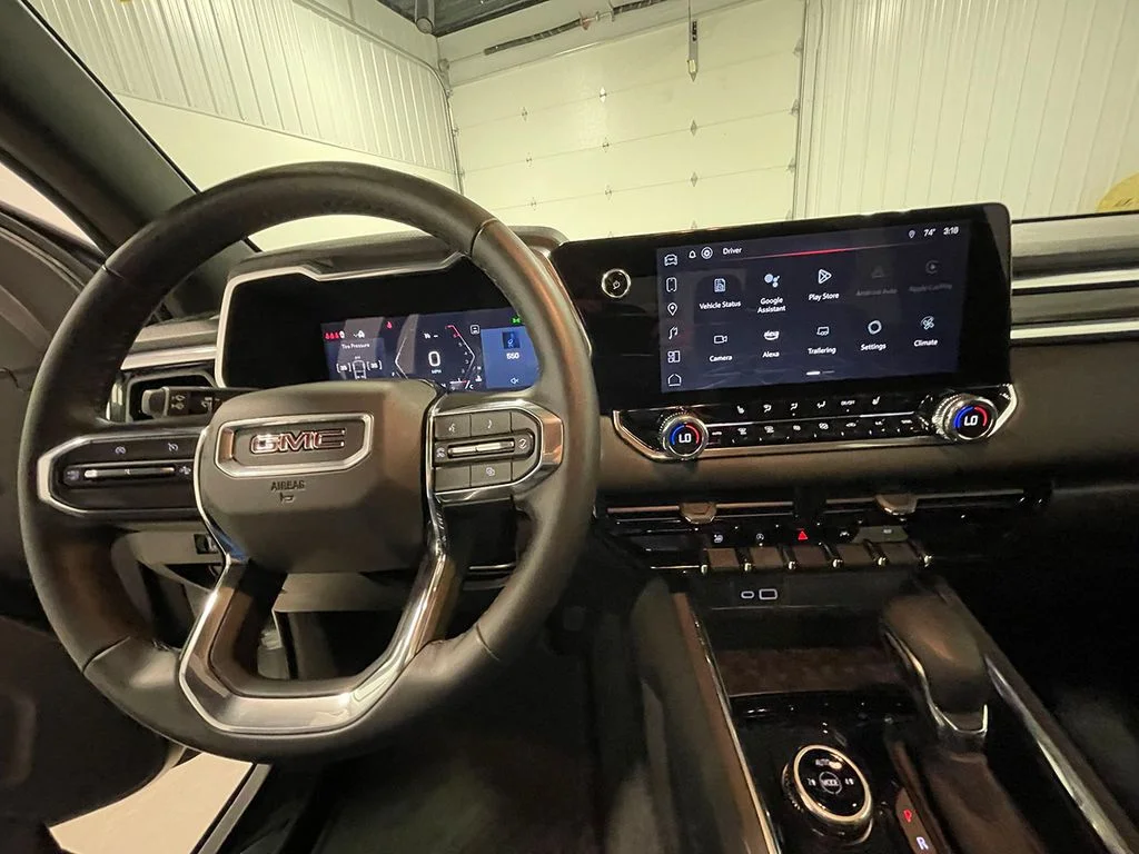 Used 2024 White GMC Elevation image 36