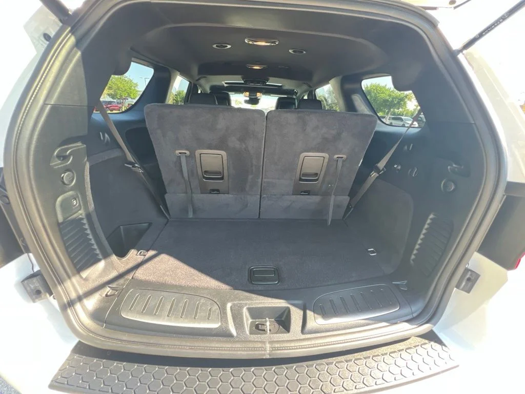 Used 2020 White Dodge SRT image 32