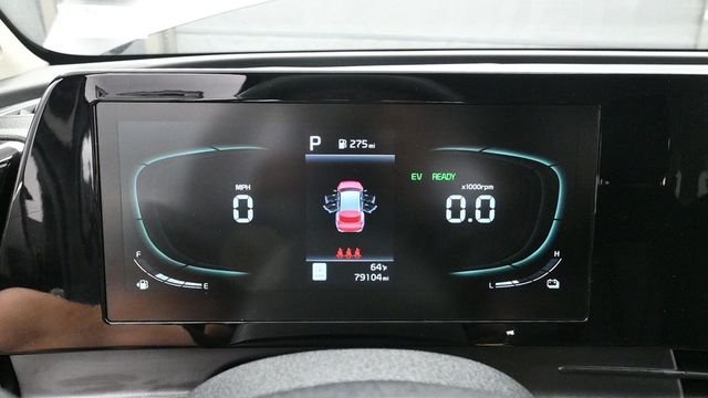 Used 2023 Black Kia LX image 19