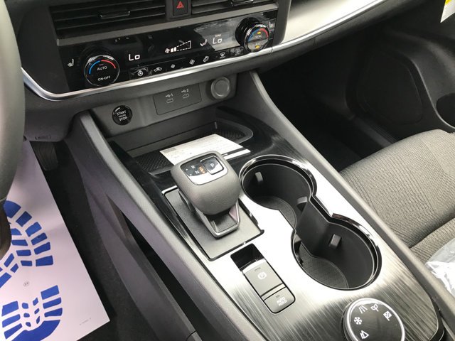2026 Nissan Rogue SV - Photo 17