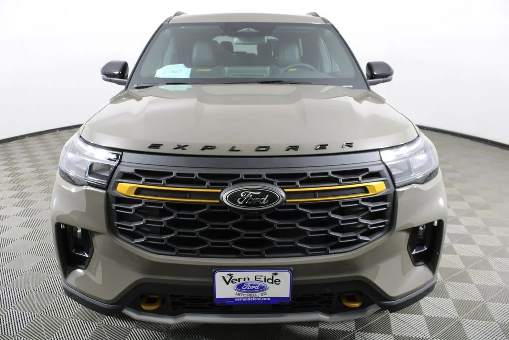 New 2026 Gray Ford Tremor image 2