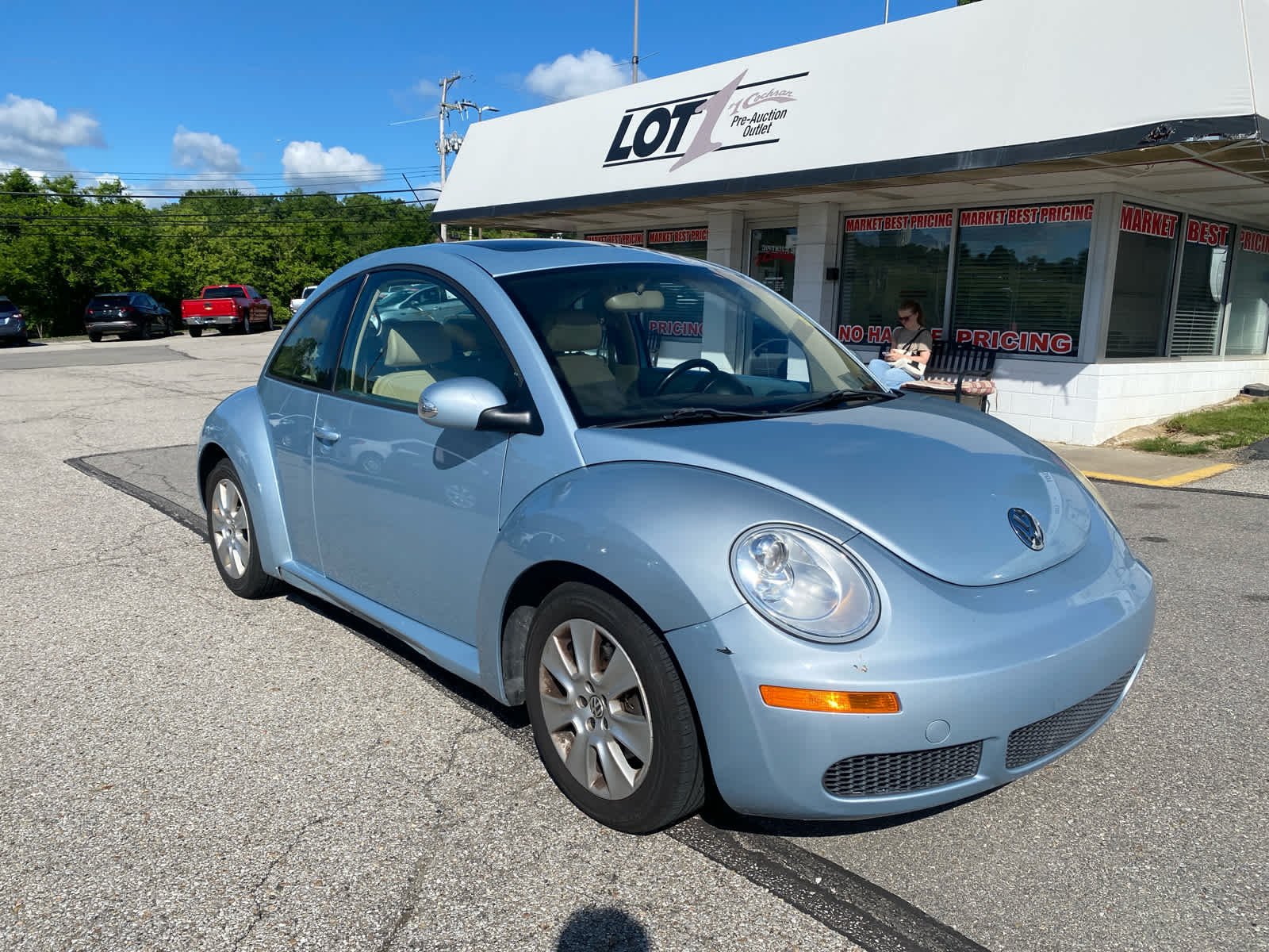 2010 Volkswagen New Beetle 