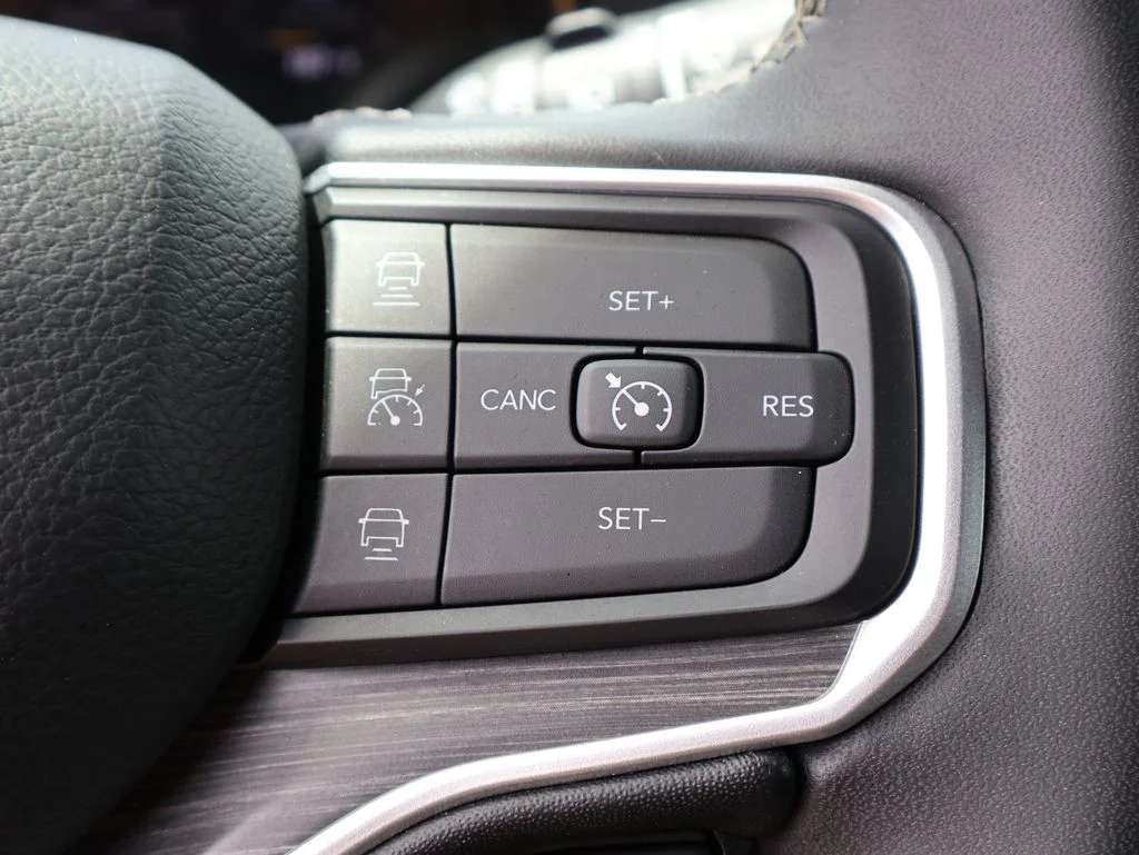 Used 2024 White Jeep Series II image 29