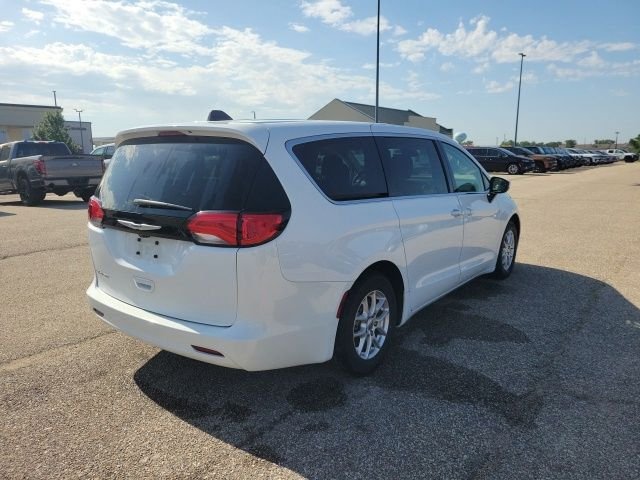 Used 2023 Bright White Clearcoat Chrysler LX image 21