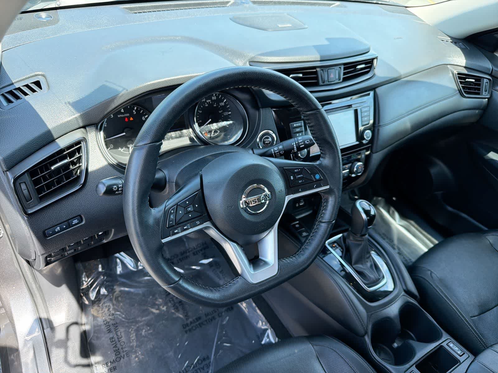 Used 2020 Gun Metallic Nissan SL image 10
