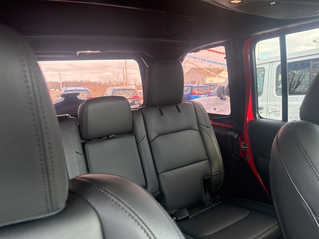 2025 Jeep Wrangler 4-Door Sahara - Photo 50