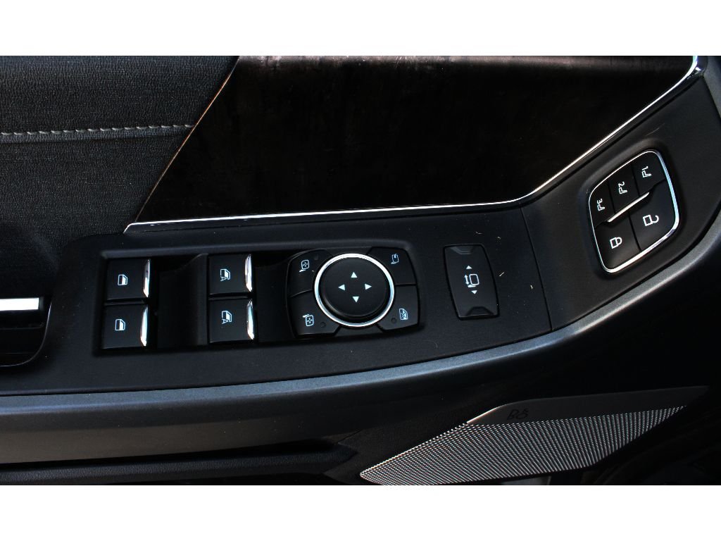 Used 2023 CARBONIZED Ford LARIAT image 4