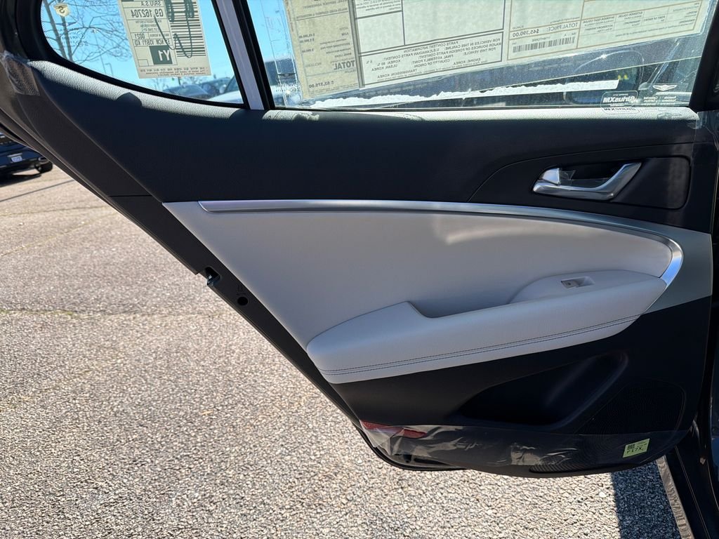 2026 GENESIS G70 Standard - Photo 21