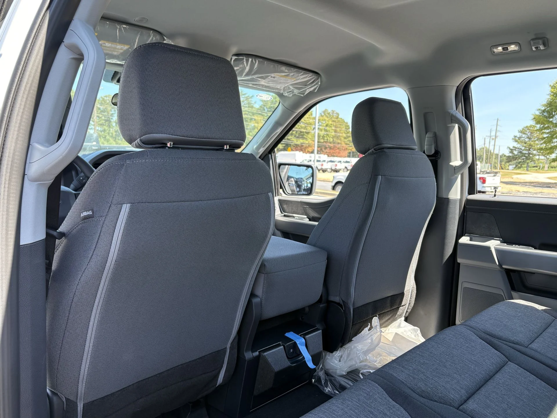 New 2026 Oxford White Ford XLT image 18