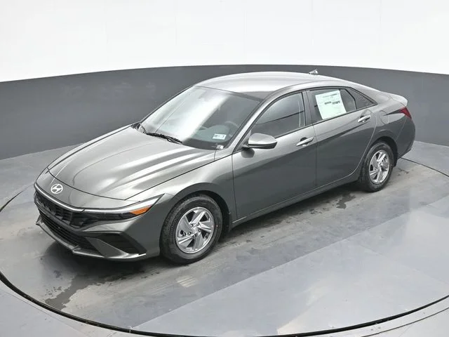 New 2026 Gray Hyundai SE image 13
