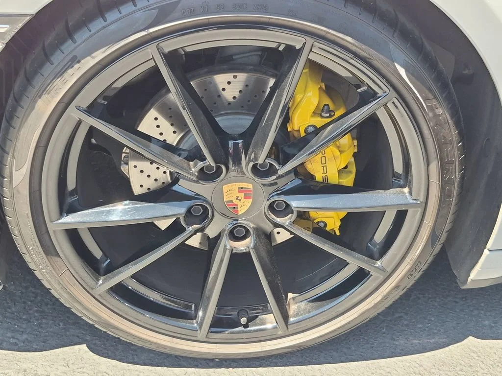 Used 2024  Porsche  image 9