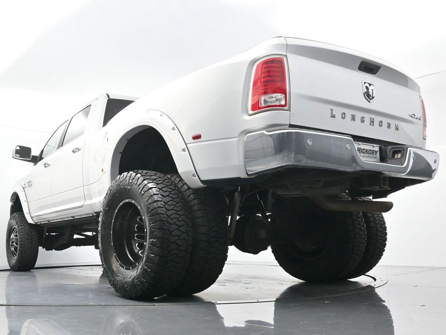 Used 2018 Bright White Clearcoat Ram Laramie Longhorn image 48