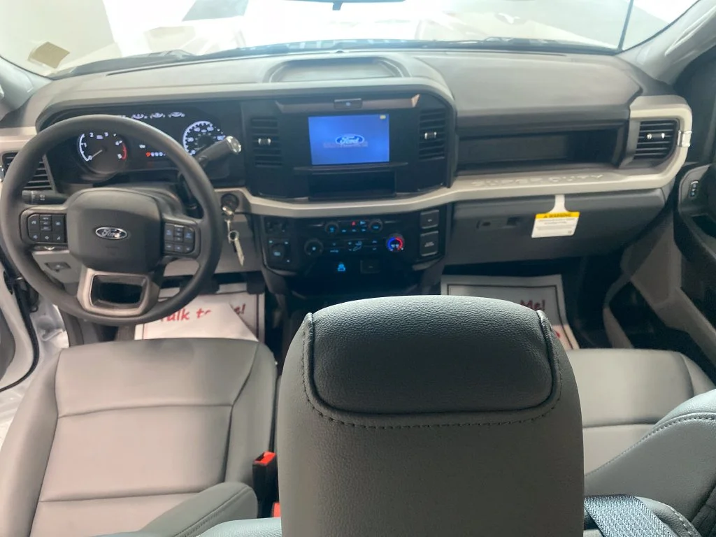 New 2027 Oxford White Ford F-350® XL image 16