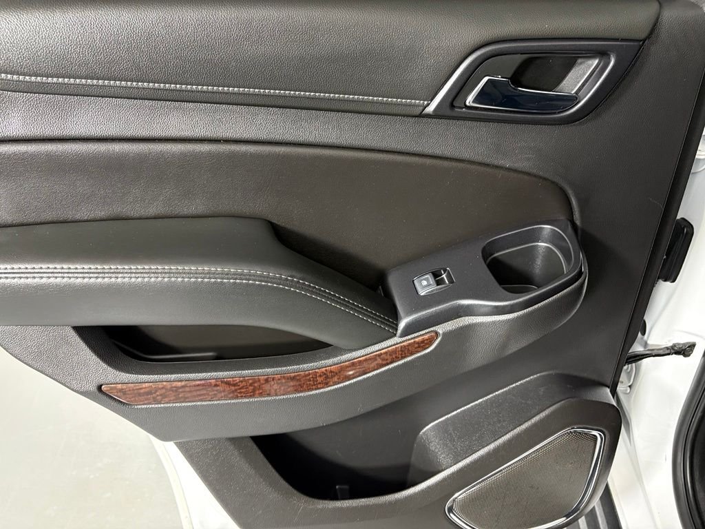 Used 2019 White GMC SLE image 40
