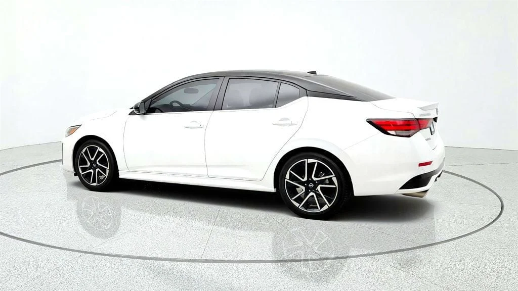 Used 2025 Aspen White Tricoat/Super Black Nissan SR CVT image 7
