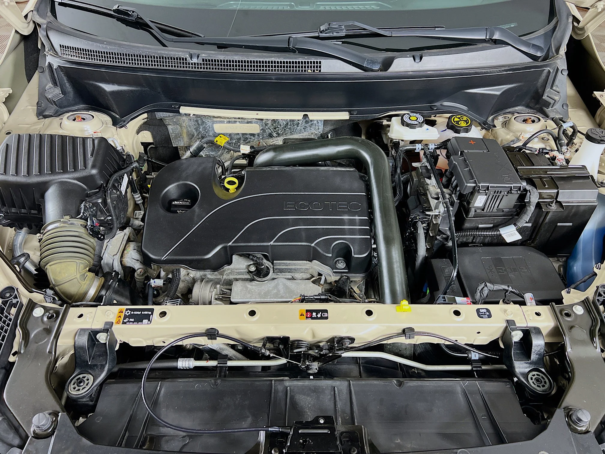Used 2023 Desert Sand Metallic GMC AT4 image 30