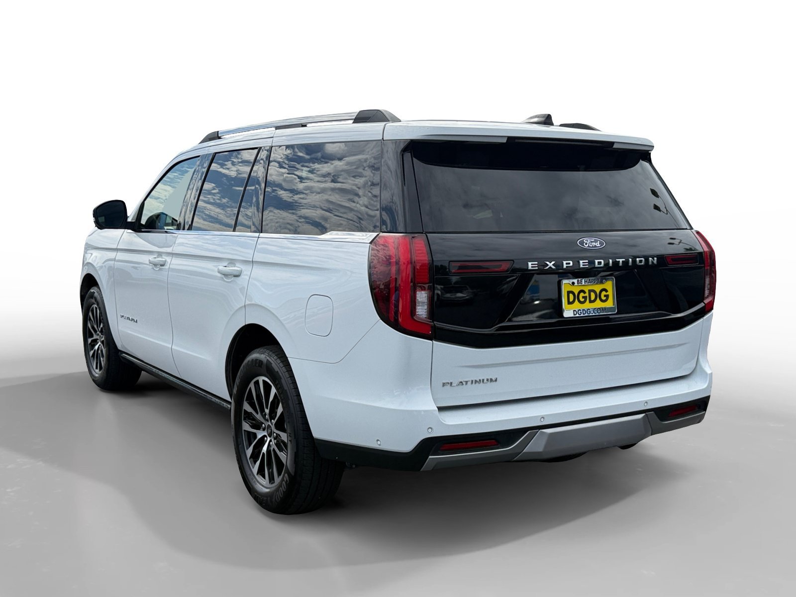 Certified Used 2025 Oxford White Ford Platinum image 3