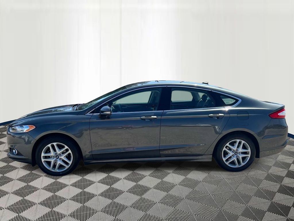 Used 2016 Ford Fusion SE with VIN 1FA6P0HD9G5127877 for sale in Eastpointe, MI